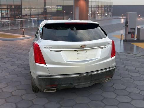 Used 2017 Cadillac XT5 Premium Luxury FWD image 9