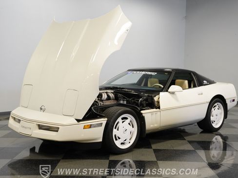 Used 1988 Chevrolet Corvette Coupe RWD image 32
