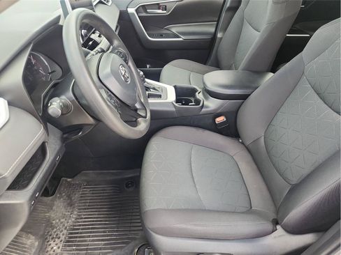 Used 2023 Toyota RAV4 XLE w/ Convenience Package FWD image 19