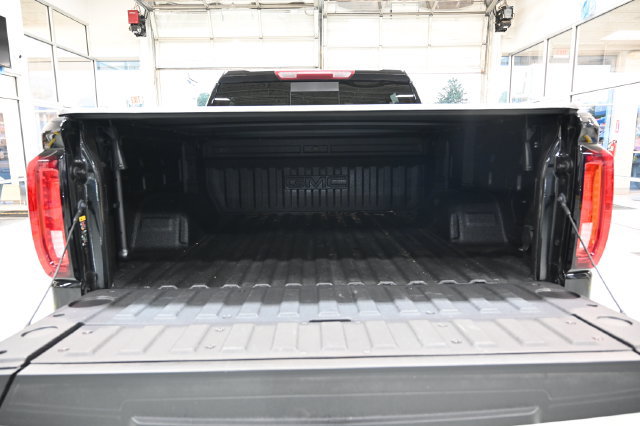 Used 2025 GMC Sierra 1500 SLT w/ SLT Premium Plus Package AWD/4WD image 8