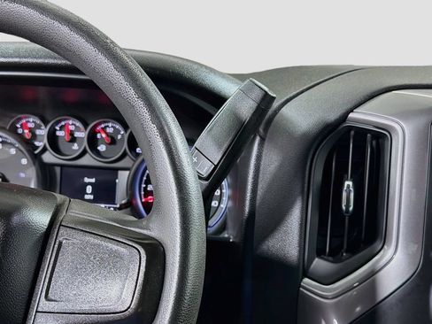 Used 2019 Chevrolet Silverado 1500 Custom Trail Boss w/ Custom Convenience Package AWD/4WD image 17