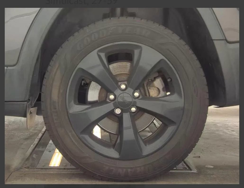 Used 2019 Jeep Cherokee Latitude Plus AWD/4WD image 8