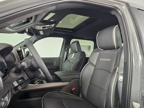 New 2026 RAM 3500 Laramie AWD/4WD image 23