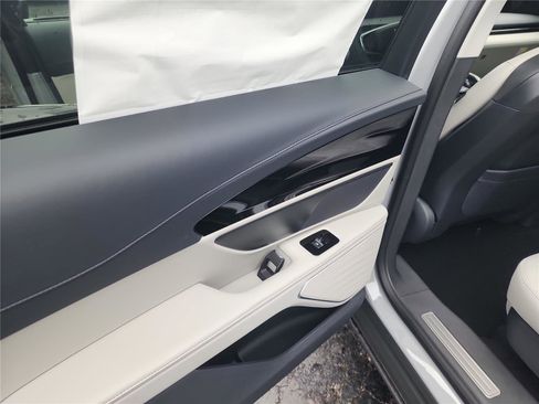 New 2026 Lincoln Nautilus Premier image 16