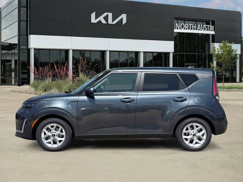 Certified 2023 Kia Soul LX w/ LX Technology Package image 5