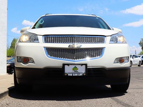 Used 2012 Chevrolet Traverse LT FWD image 17