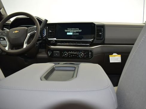 New 2026 Chevrolet Silverado 1500 LT w/ Z71 Off-Road Package image 19