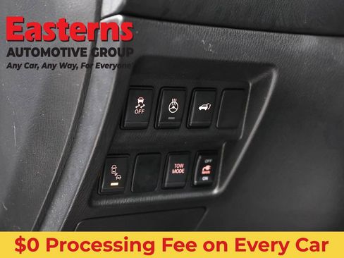 Used 2020 Nissan Pathfinder SL AWD/4WD image 25