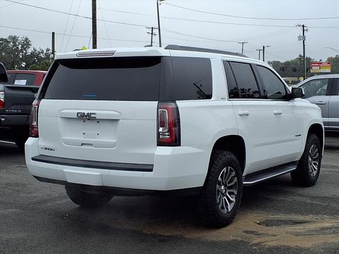 Used 2017 GMC Yukon SLT image 7
