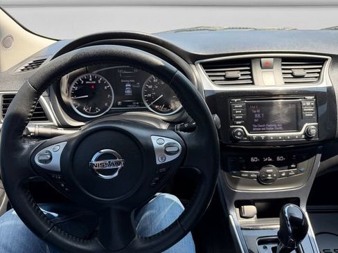 Used 2018 Nissan Sentra SR w/ SR Midnight Edition Package FWD image 15