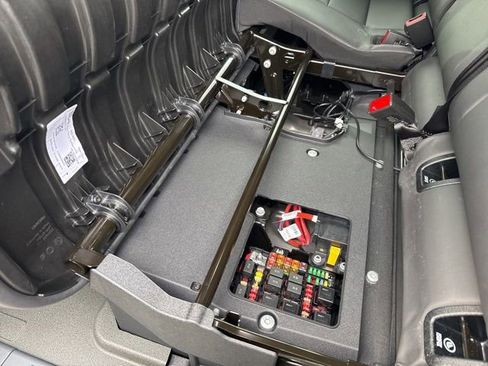 Used 2025 INEOS Grenadier image 28