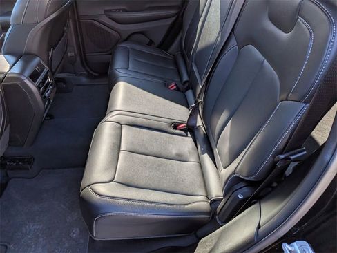 Certified 2023 Jeep Grand Cherokee Limited w/ Black Appearance Package image 21