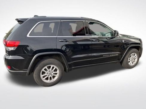 Used 2020 Jeep Grand Cherokee Laredo w/ Security & Convenience Group AWD/4WD image 2