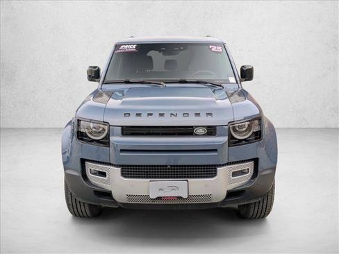 Used 2025 Land Rover Defender 110 S image 2