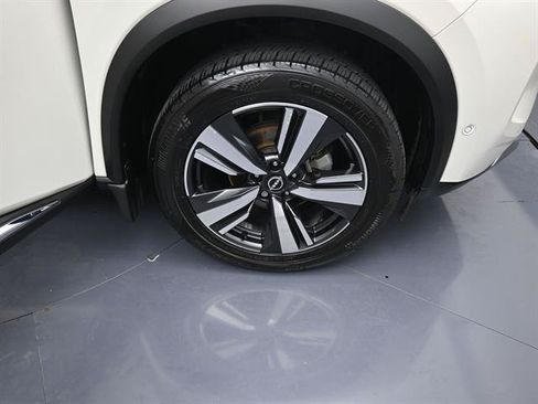 Used 2022 Nissan Rogue Platinum w/ Head-Up Display Package AWD/4WD image 19