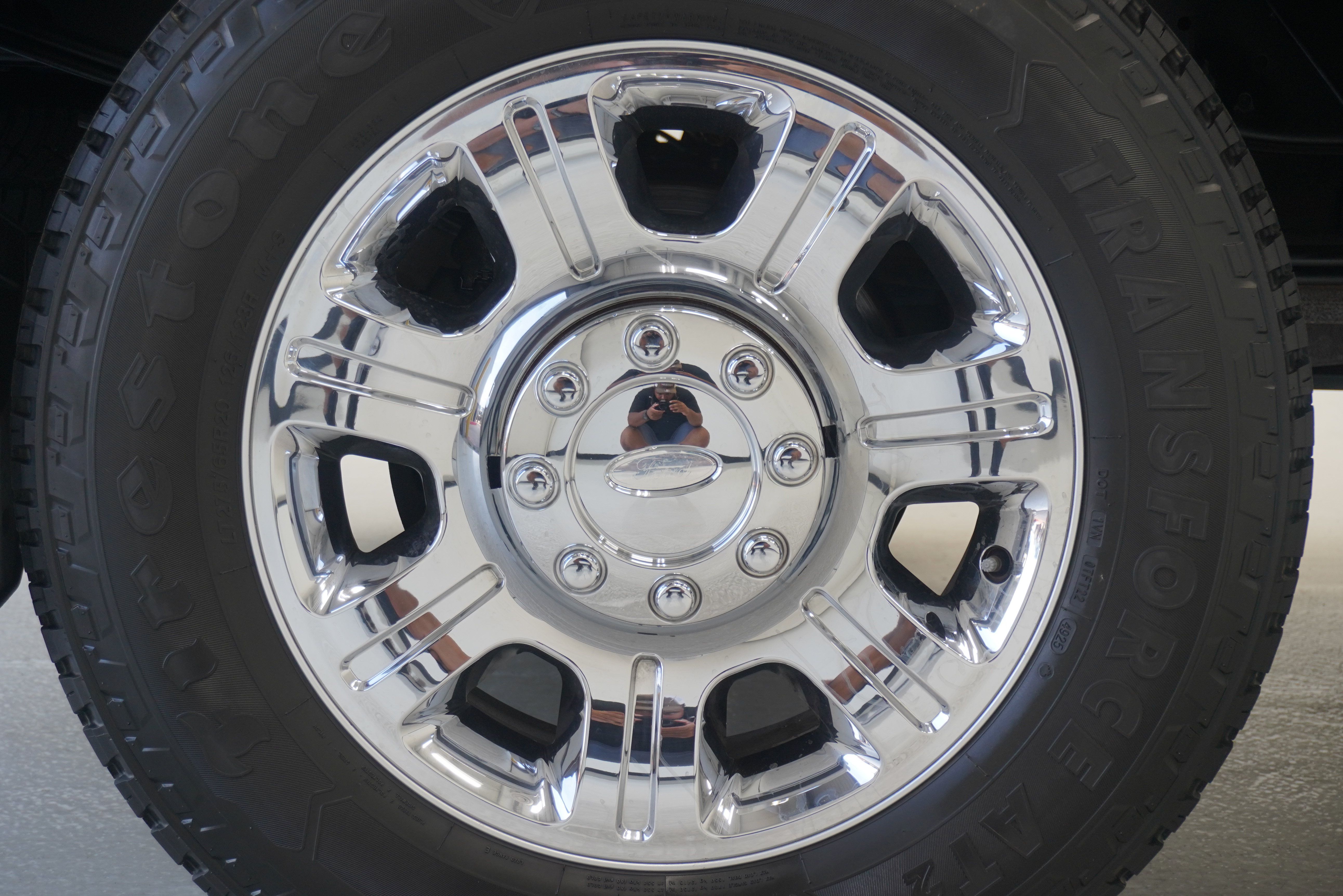 Used 2013 Ford F250 Lariat w/ Lariat Ultimate Pkg AWD/4WD image 29