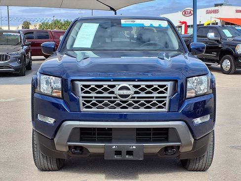 Used 2023 Nissan Frontier SV w/ Technology Package image 2