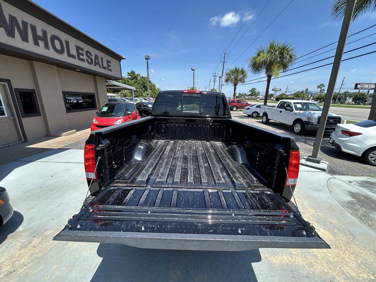Used 2012 Nissan Titan SV w/ SV Value Truck Pkg AWD/4WD image 10