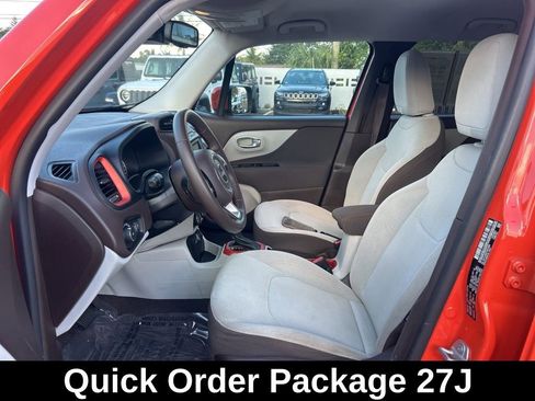 Used 2017 Jeep Renegade Latitude w/ Safety & Security Group FWD image 10