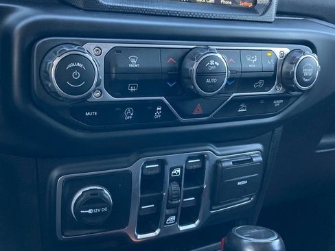 Used 2022 Jeep Gladiator Overland w/ Popular Equipment Package image 26