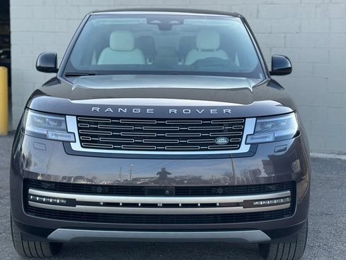 Used 2025 Land Rover Range Rover Long Wheelbase SE AWD/4WD image 10