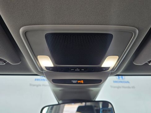 Used 2024 Honda HR-V LX image 10