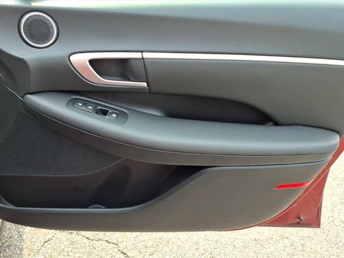 Used 2025 Hyundai Sonata SEL FWD image 14