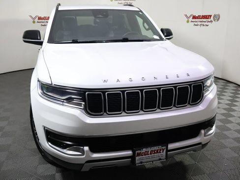 Used 2023 Jeep Wagoneer L Series II AWD/4WD image 15