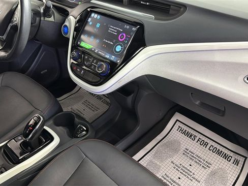 Used 2017 Chevrolet Bolt Premier w/ Driver Confidence II Package image 31