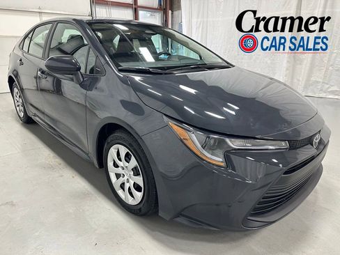 Used 2025 Toyota Corolla LE FWD image 1