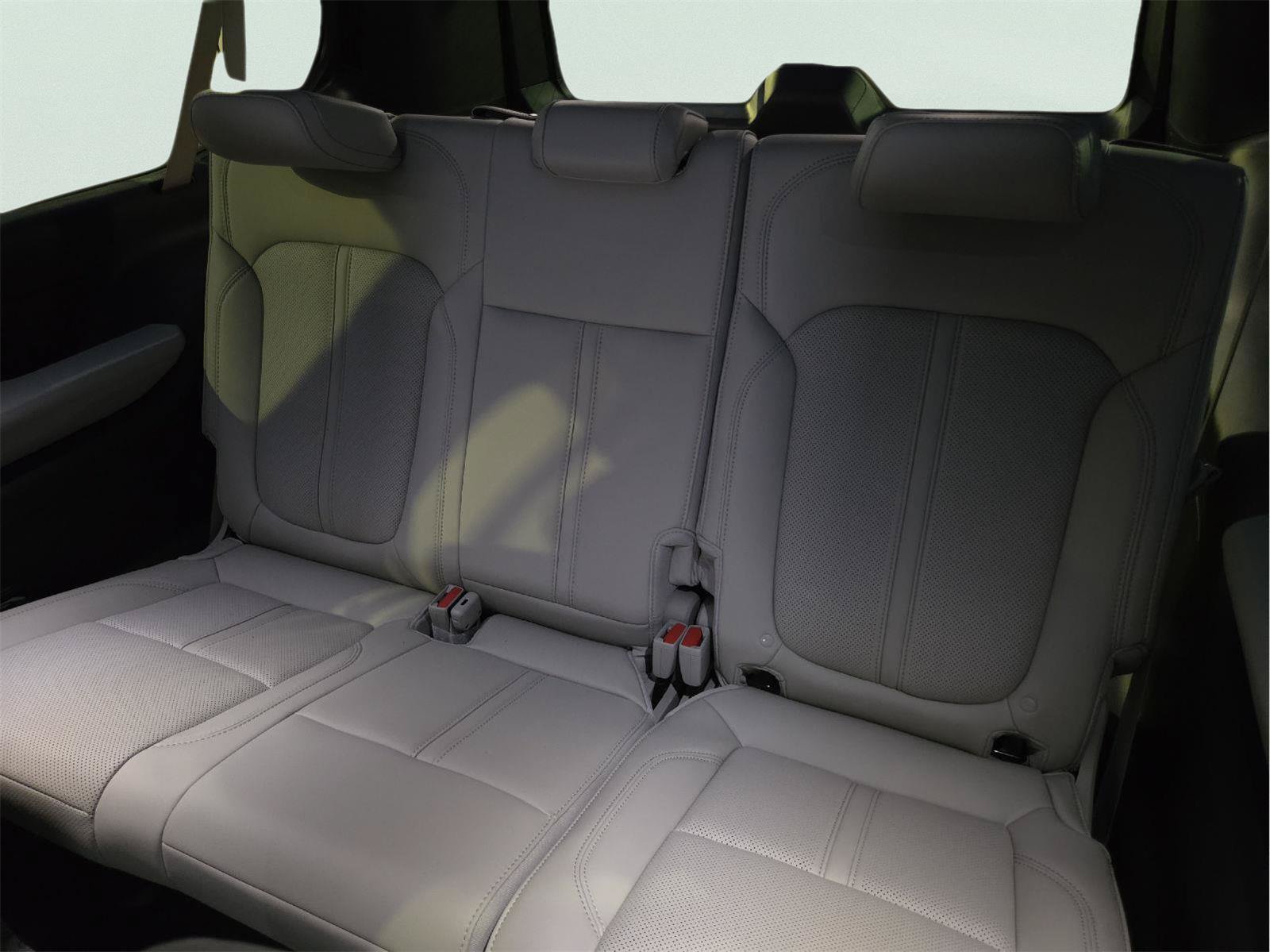 New 2026 Jeep Grand Wagoneer L Limited AWD/4WD image 19