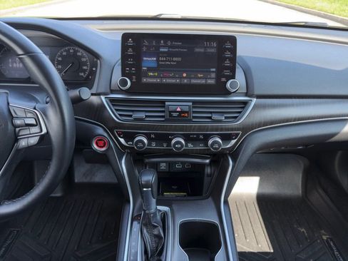 Used 2022 Honda Accord EX-L image 3