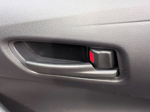 Used 2022 Toyota Corolla LE image 46