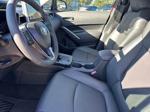 Certified 2026 Toyota Corolla Cross XLE w/ Convenience Package image 11