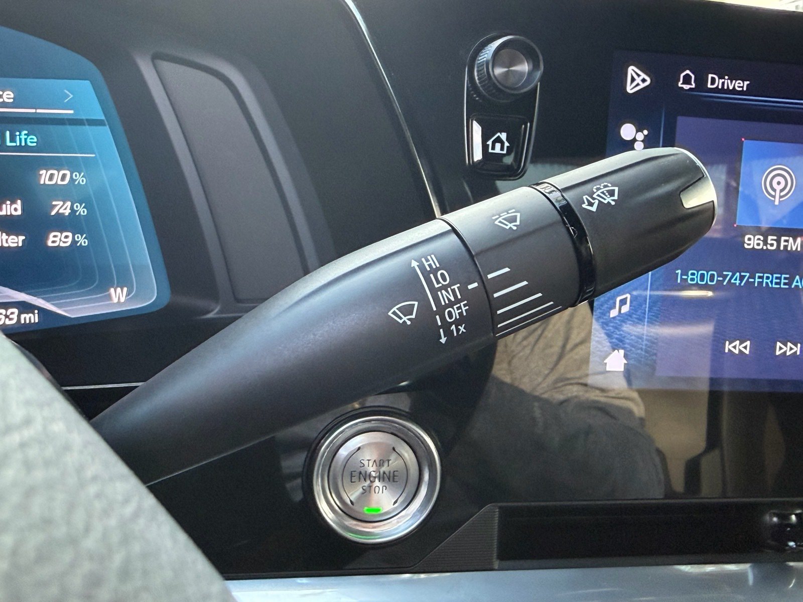 Used 2024 Chevrolet Corvette Stingray Coupe w/ Z51 Performance Package RWD image 26