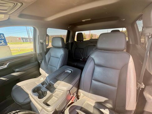 Used 2023 GMC Sierra 1500 SLT w/ X31 Off-Road Package AWD/4WD image 18