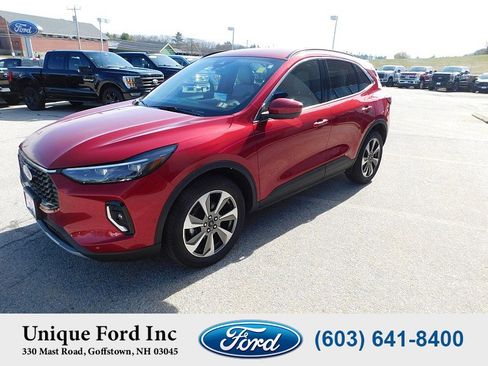 Used 2023 Ford Escape Platinum w/ Premium Technology Package image 4