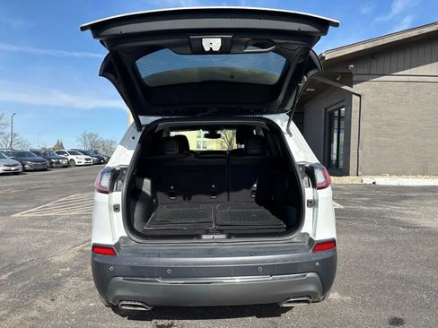 Used 2019 Jeep Cherokee Limited AWD/4WD image 10