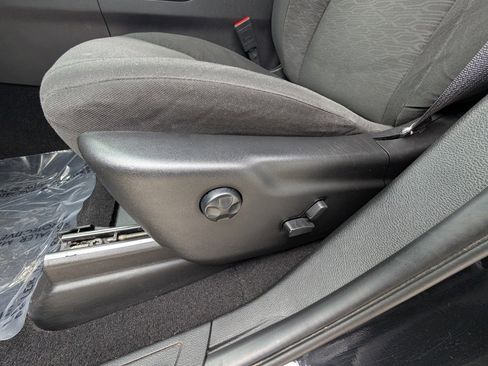 Used 2023 Dodge Durango GT image 37