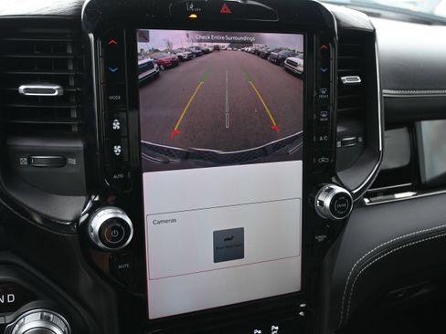 Used 2025 RAM 1500 Limited image 15