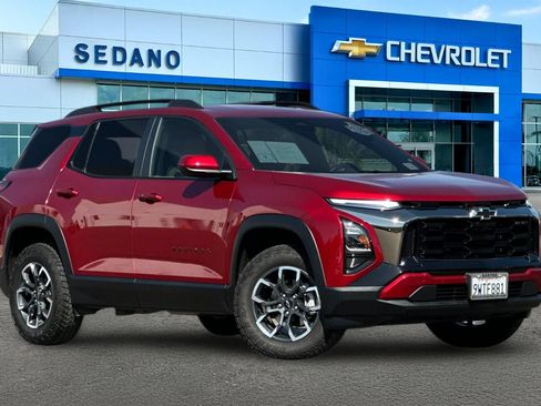 Used 2025 Chevrolet Equinox ACTIV FWD image 2