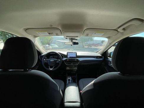 Used 2020 Ford Escape SE FWD image 11