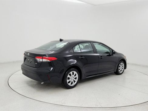 Used 2026 Toyota Corolla LE FWD image 5
