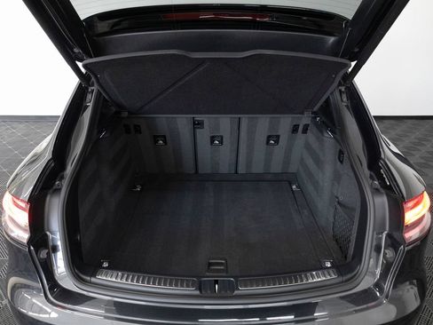 Used 2024 Porsche Macan GTS AWD/4WD image 40