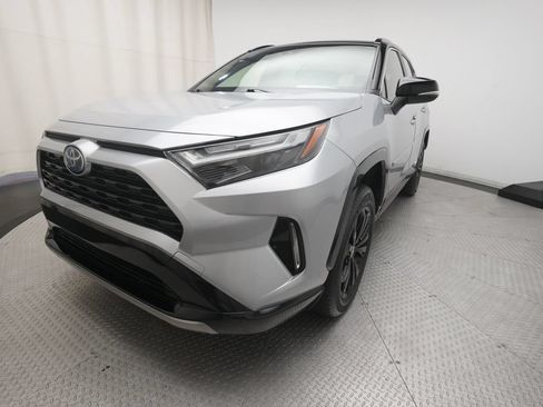 Used 2022 Toyota RAV4 XSE w/ XSE Grade Weather Package AWD/4WD image 12