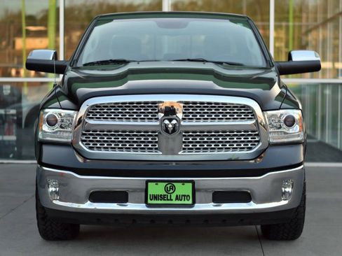 Used 2018 RAM 1500 Laramie AWD/4WD image 2