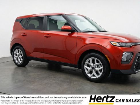 Used 2025 Kia Soul LX w/ LX Technology Package image 1