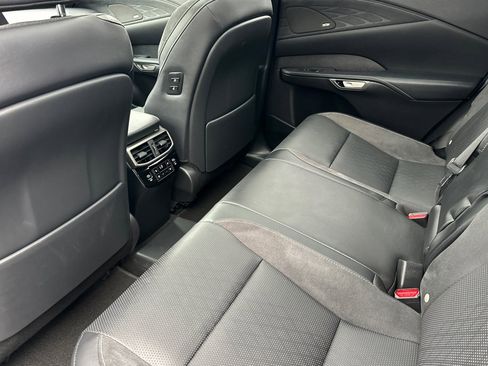 Used 2024 Lexus RX 450h AWD w/ Luxury Package image 9