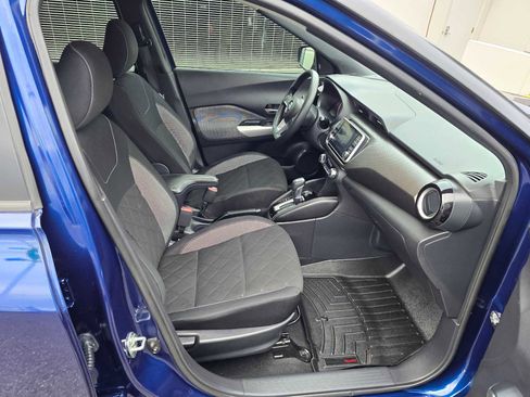 Used 2020 Nissan Kicks SV image 11