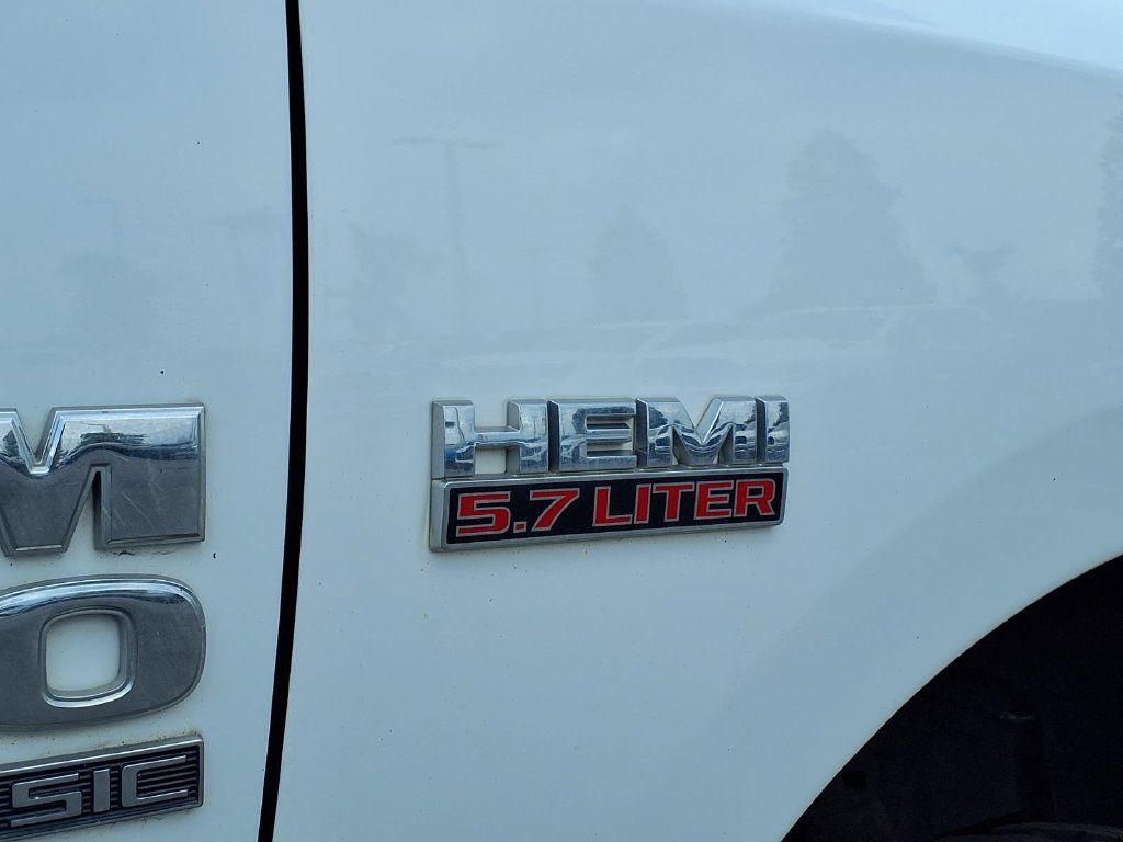 Used 2019 RAM 1500 Classic SLT AWD/4WD image 11